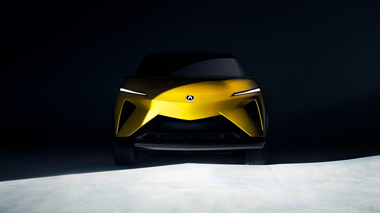 Vue de face d’un prototype de RSX doré dans un espace noir. 