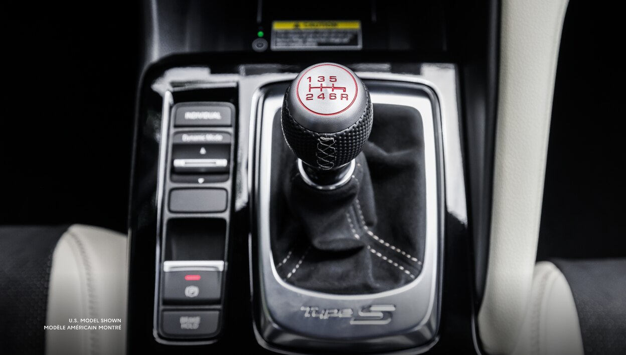 Cclose-up overhead shot of the geaershift. 