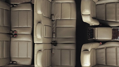 Top down view of three row seating in an Acura MDX. / Vue en plan des trois rangées de sièges dans l’Acura MDX. 